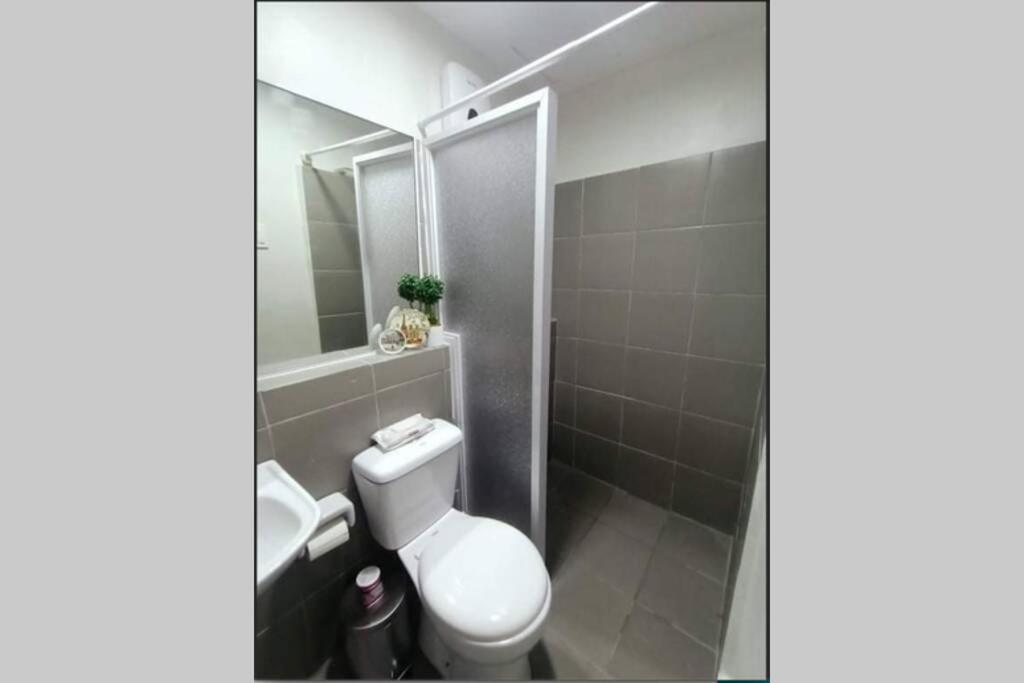 Condo Unit In Camella Manors באקולוד מראה חיצוני תמונה